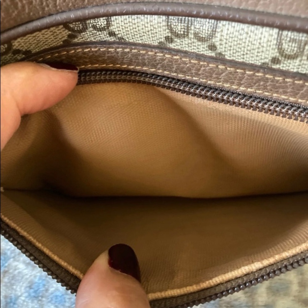 ❌SOLD❌Gucci pouch - Picture 8 of 12